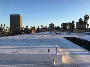 4 Advantages of Having a Flat Roof on Your Commercial Building